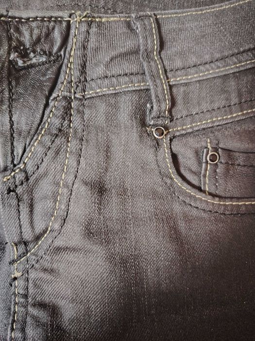 Дамска пола комбинирана с кожа като нова