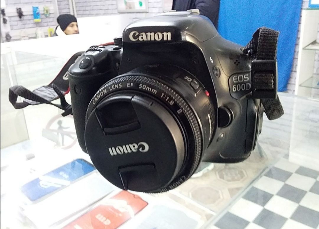 Canon 600D yahshi holatda