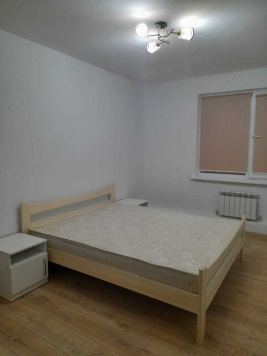 Продам двухспальную кровать.