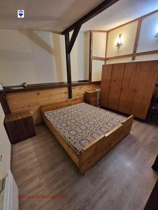 Дава се под наем Етаж от къща в Русе, Център - 60 кв.м за 300.9 € - Снимка #1