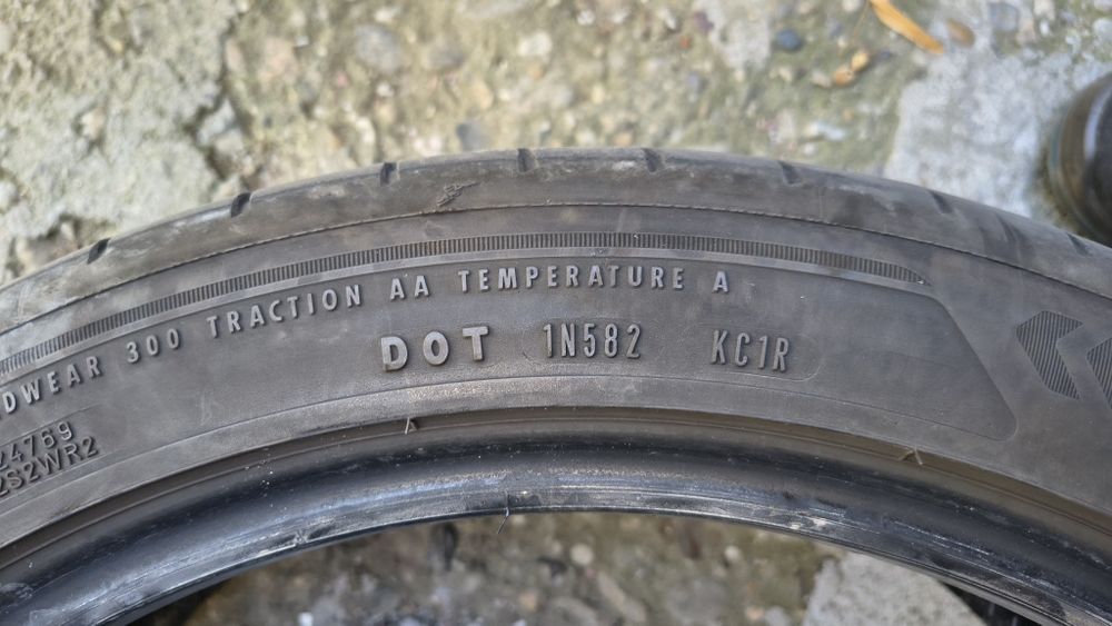 Vând cauciucuri Good Year Eagle 225 45 19 vară. 400 lei - 4 bucăți.