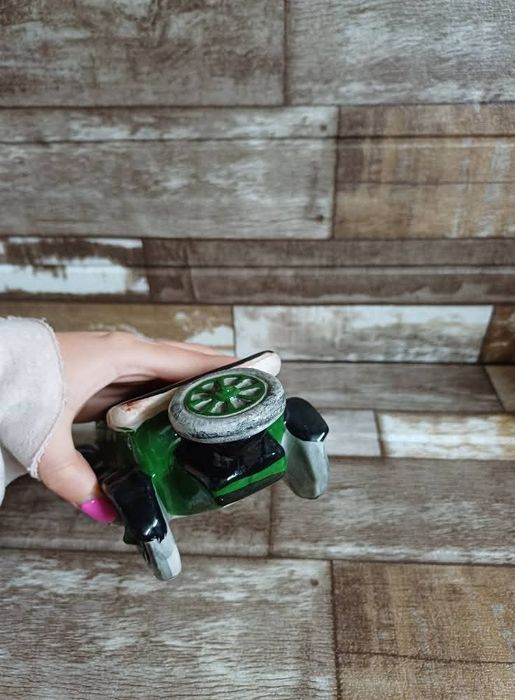 Ретро керамична кола