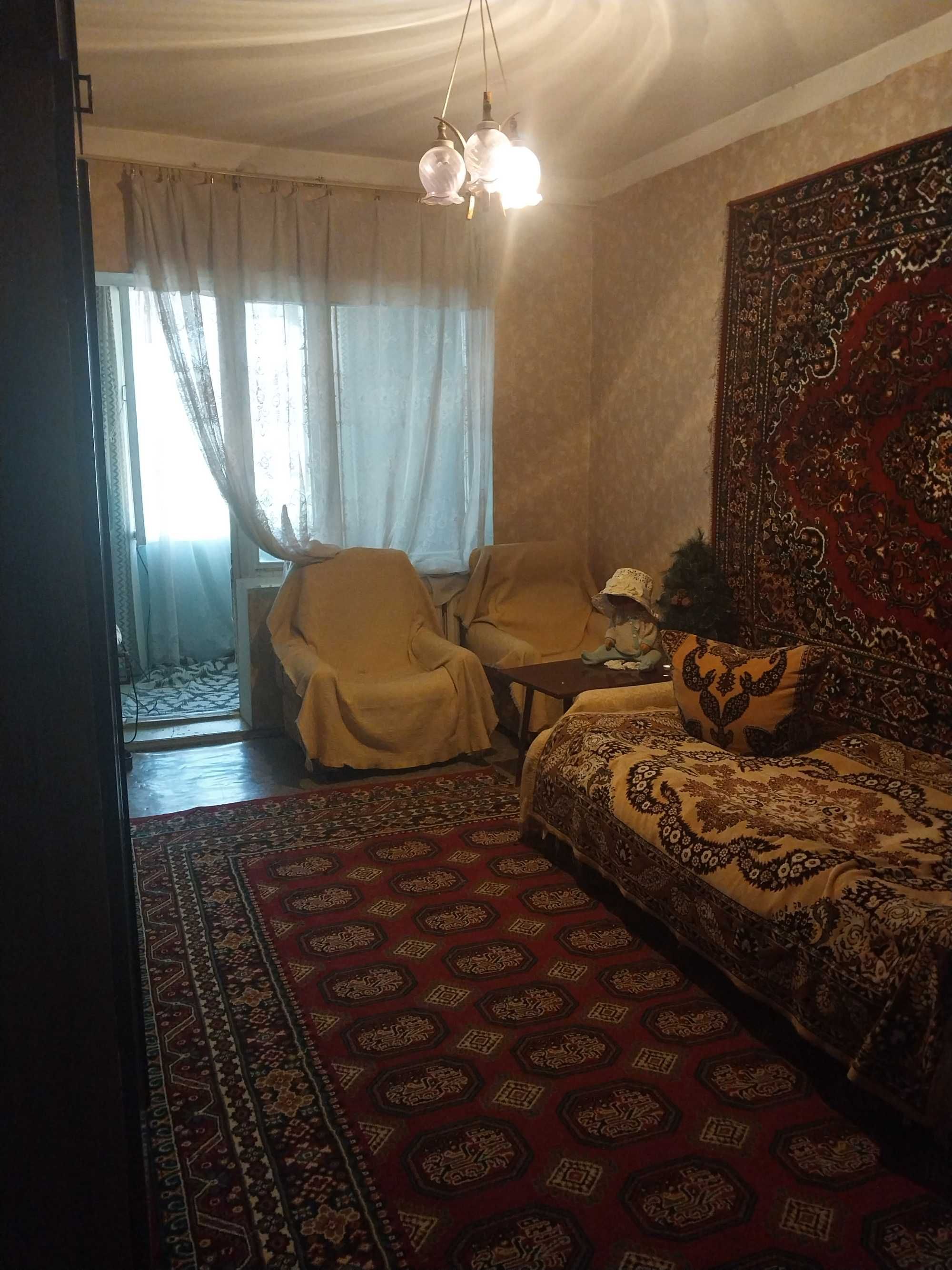 Срочно Продажа 2/4/4 - массив Кизил Шарк, 281 школа