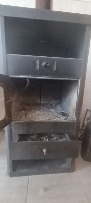 Печка на дърва и въглища