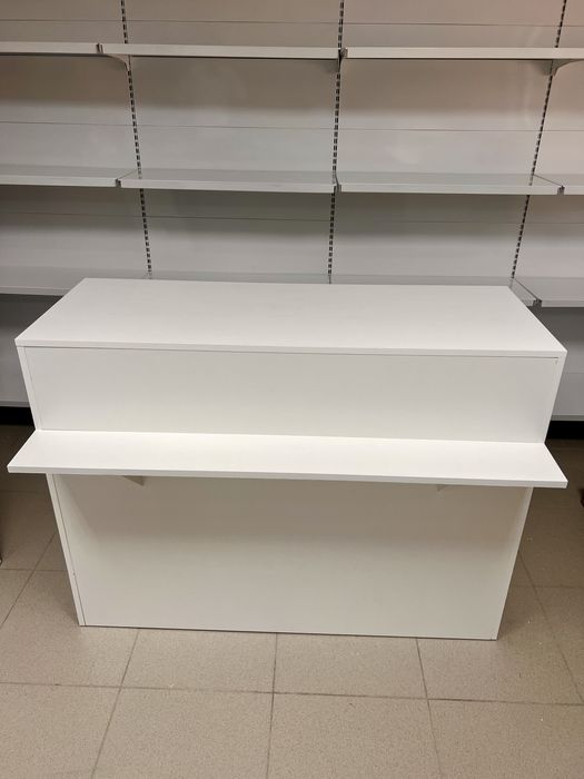 Прилавок глухой 1.2м новые