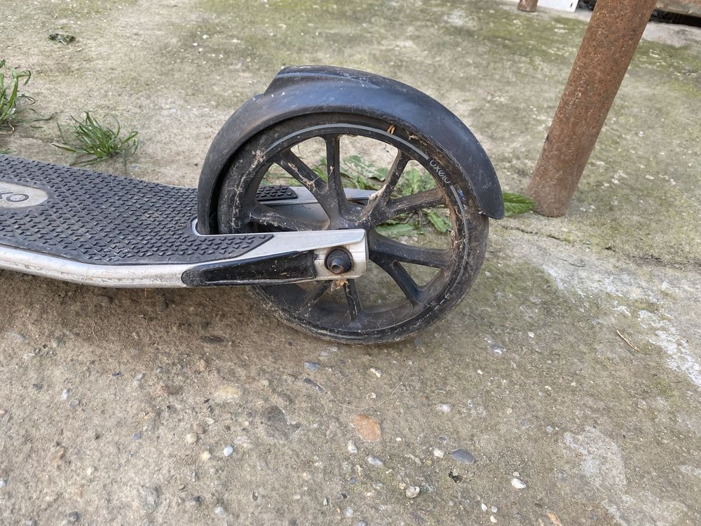Trotineta Oxelo Town 9 uzată