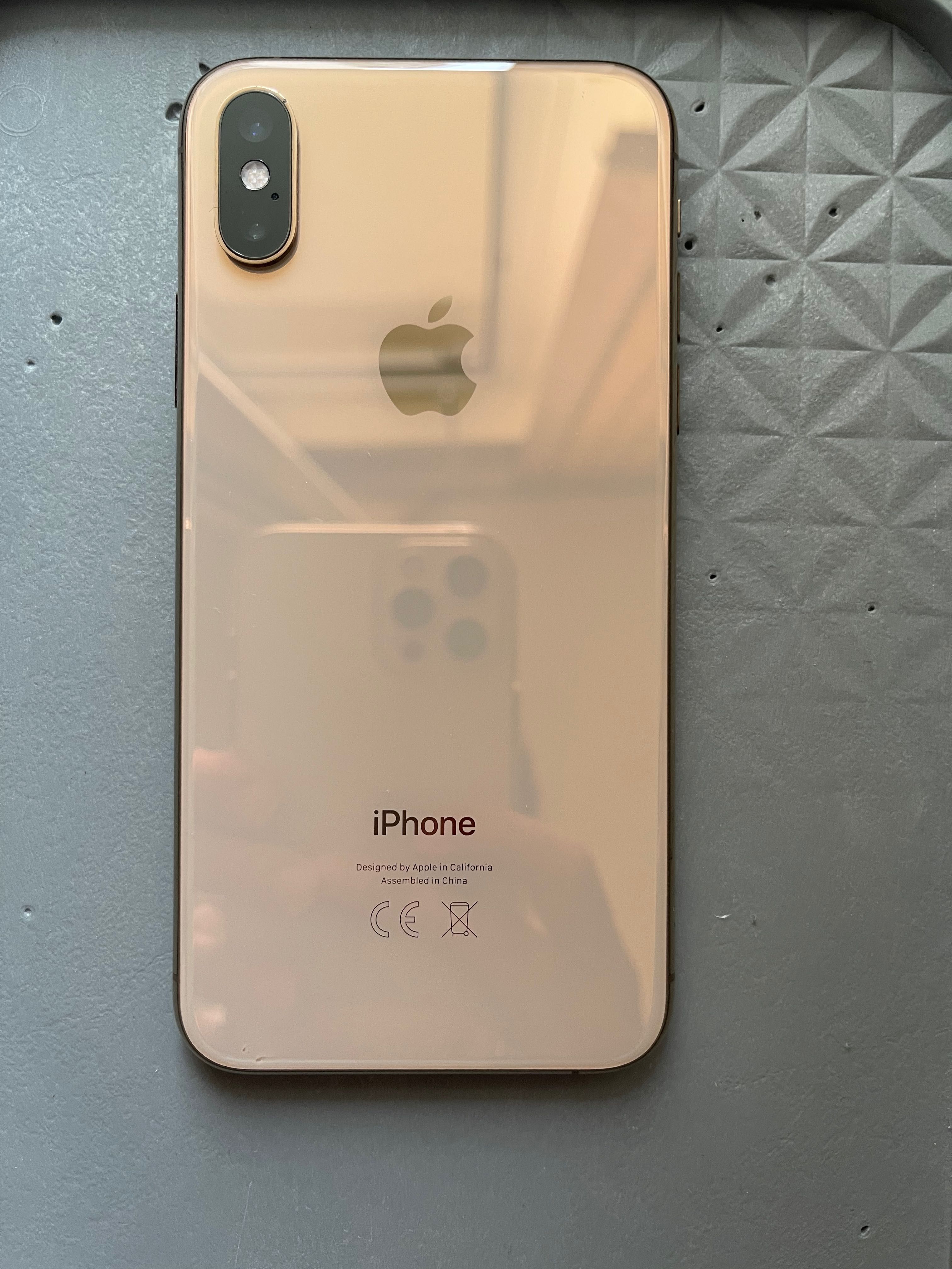 iPhone XS 64gb  перфектно състояние