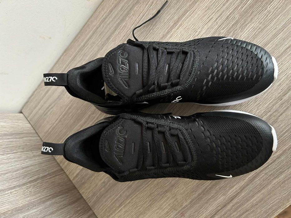 Черни обувки Nike