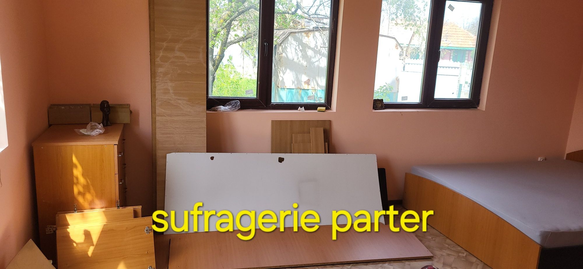 Sat Dârza,  comuna Crevedia,  Teren 2400 mp cu 2 case în oglindă