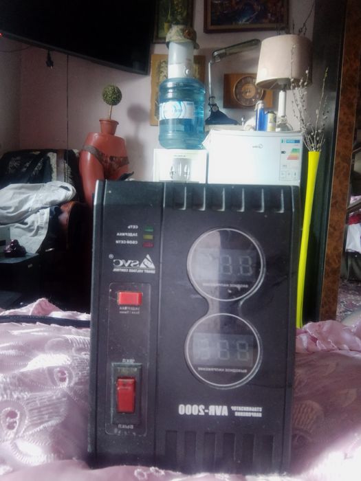 Продам стабилизатор напряжения