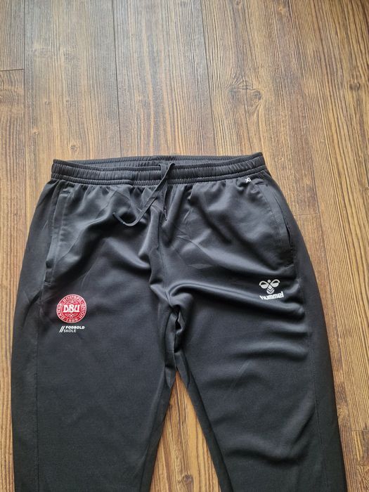 Страхотно мъжко спортно долнище HUMMEL размер XL