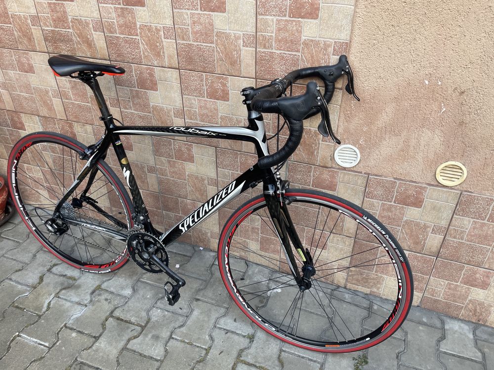 Bicicleta cursiera Carbon full Campagnolo