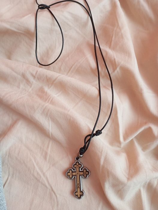 Кръстче за врата.