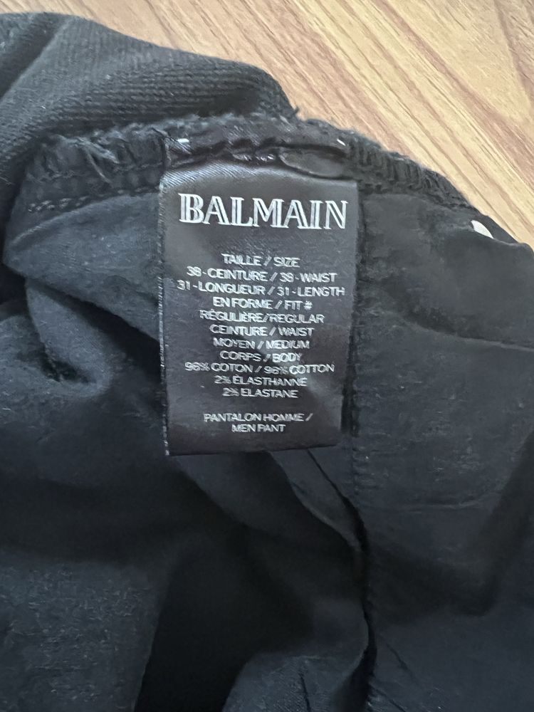 Дънки Balmain.