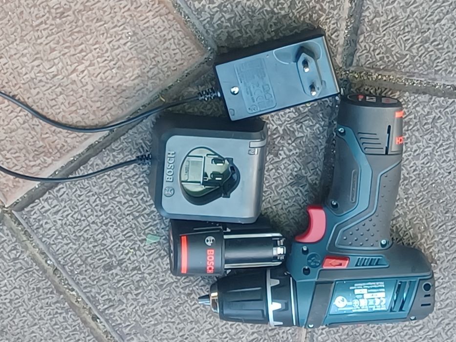 Șurubelnițe BOSCH  GSR  12V-15  noua