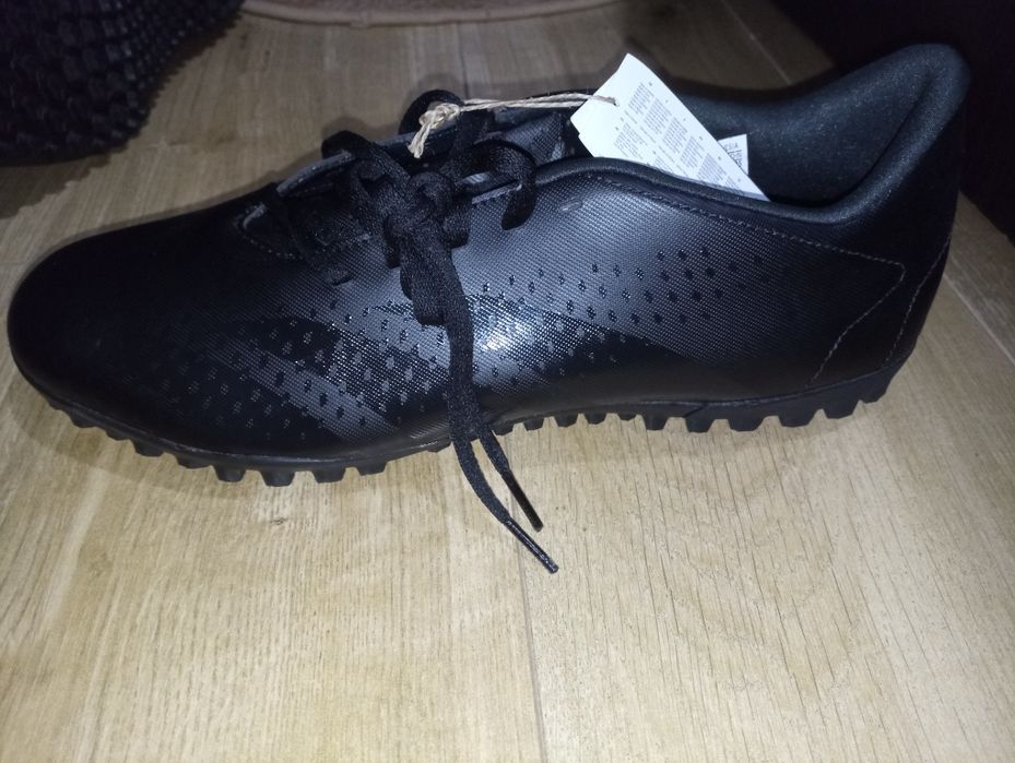 Adidași fotbal pentru teren sintetic marimea 48