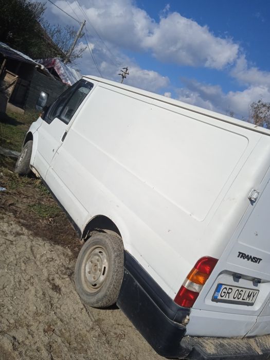 Vând Ford tranzit motor 2000 1650 €