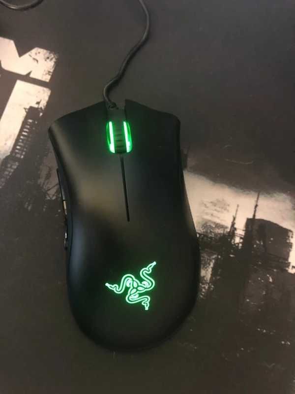 Продам игровую мышь Razer DeathAdder Essential