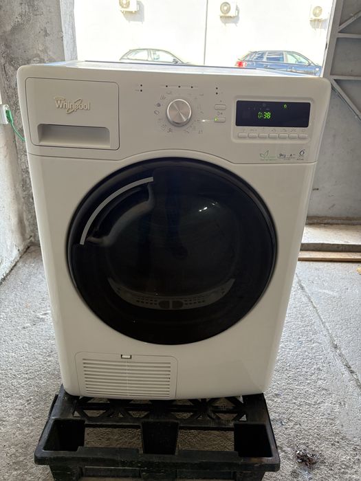 Сушилня Whirlpool с термопомпа 9 кг.
