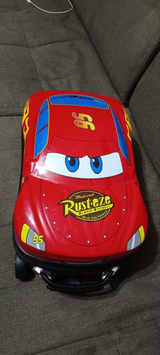 Продаётся детский чемодан