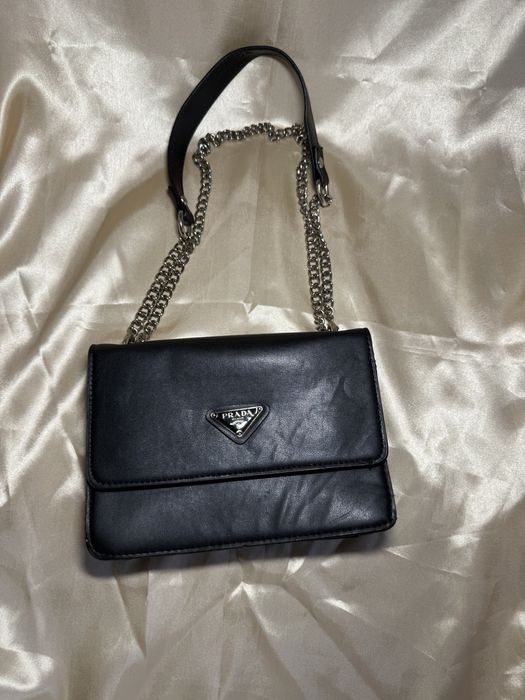 Poseta Prada neagra