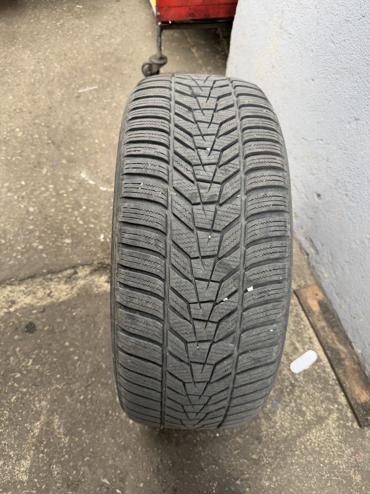 235/50R18 Hankook зимна гума