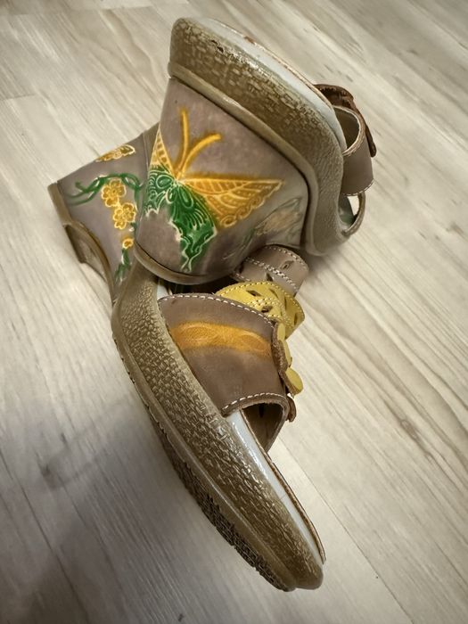 Saboți eleganți din piele naturală