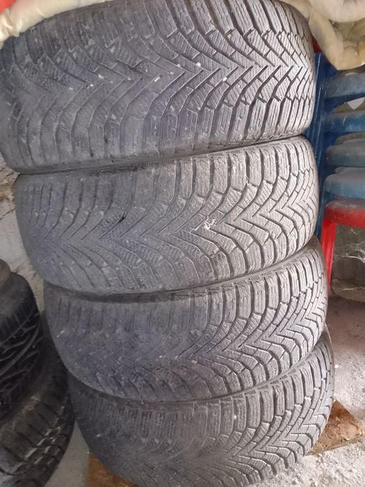 Продавам зимни гуми