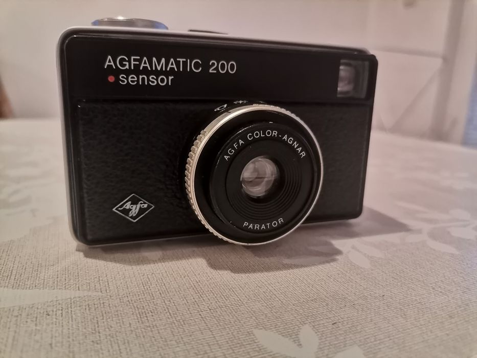 ретро лентов фотоапарат Agfamatic 200 Sensor