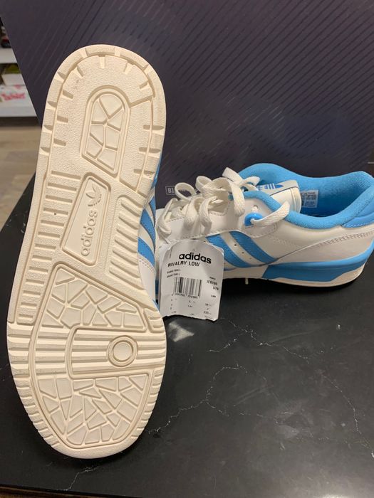 ADIDAS маратонки чисто нови внос от Великобритания