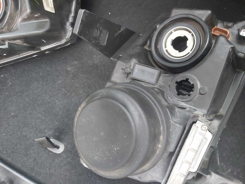 Ляв фар за Jeep Grand Cherokee WK2