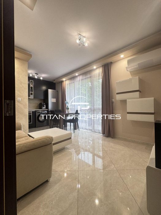 Продава се Тристаен апартамент в Пловдив, Христо Смирненски - 90 кв.м за 1945 €/кв.м - Снимка #2