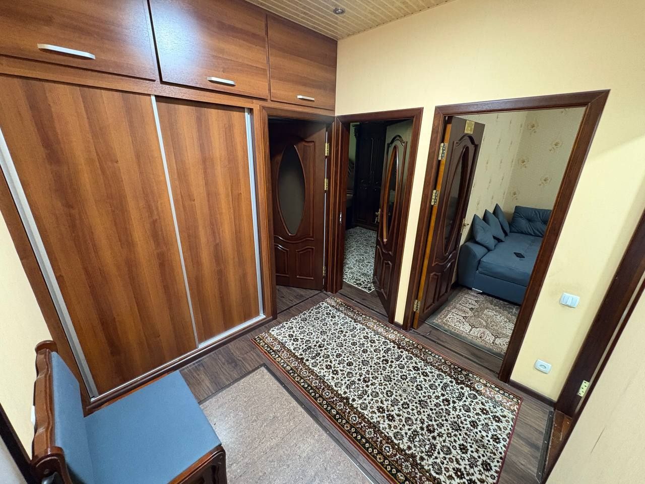 Продается квартира 3/2/5 63 кв. Чиланзар, ц квартал