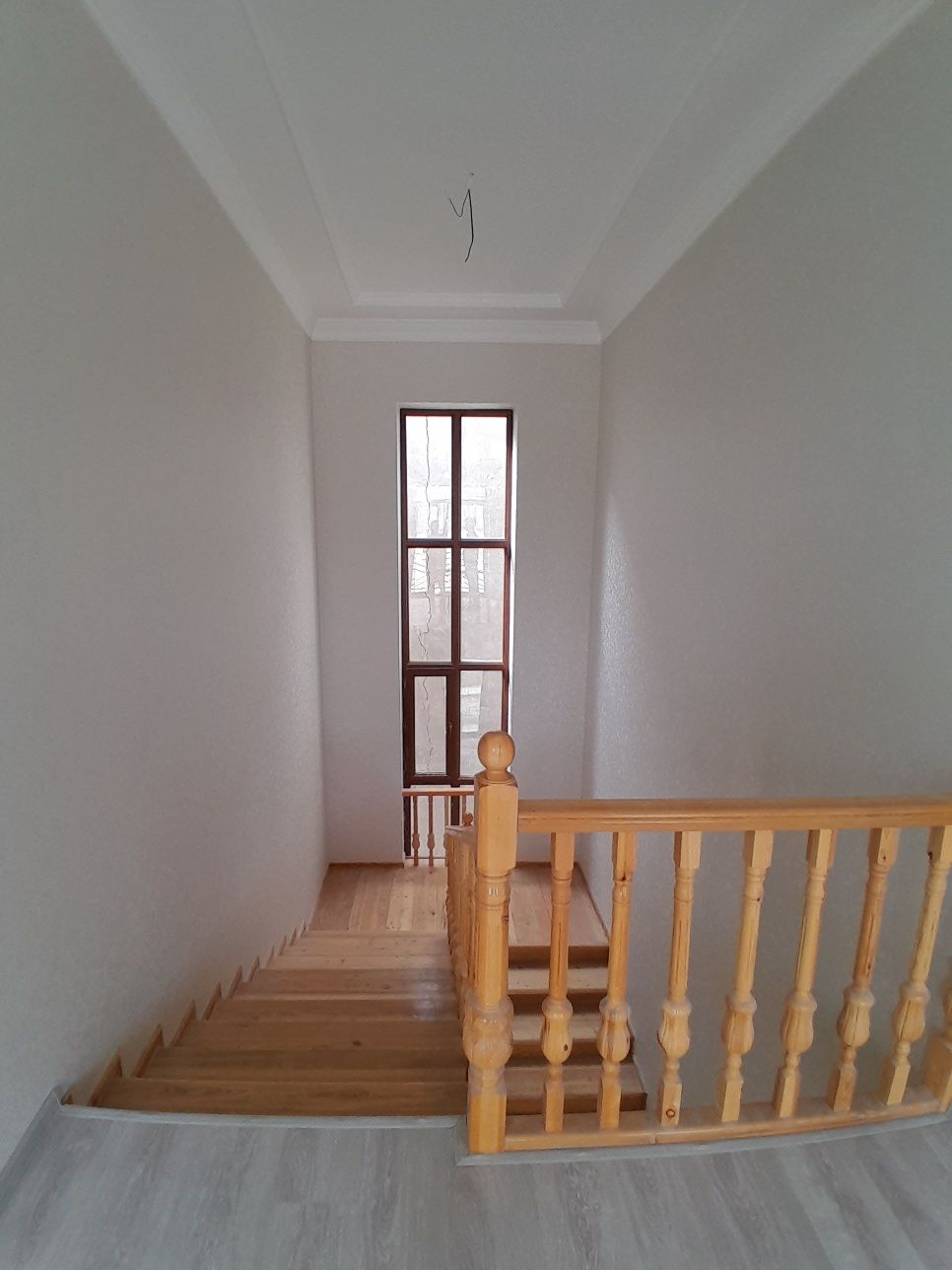 Oltin tepada yengi qurilgan uy sotiladi