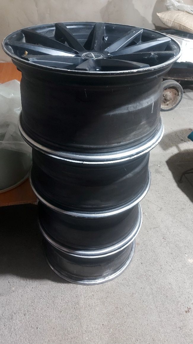 Продам диски, воссены, в среднем состоянии