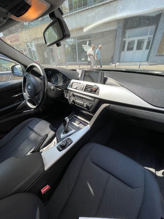 Bmw f30 an 2012 automat accept schimb/varainte