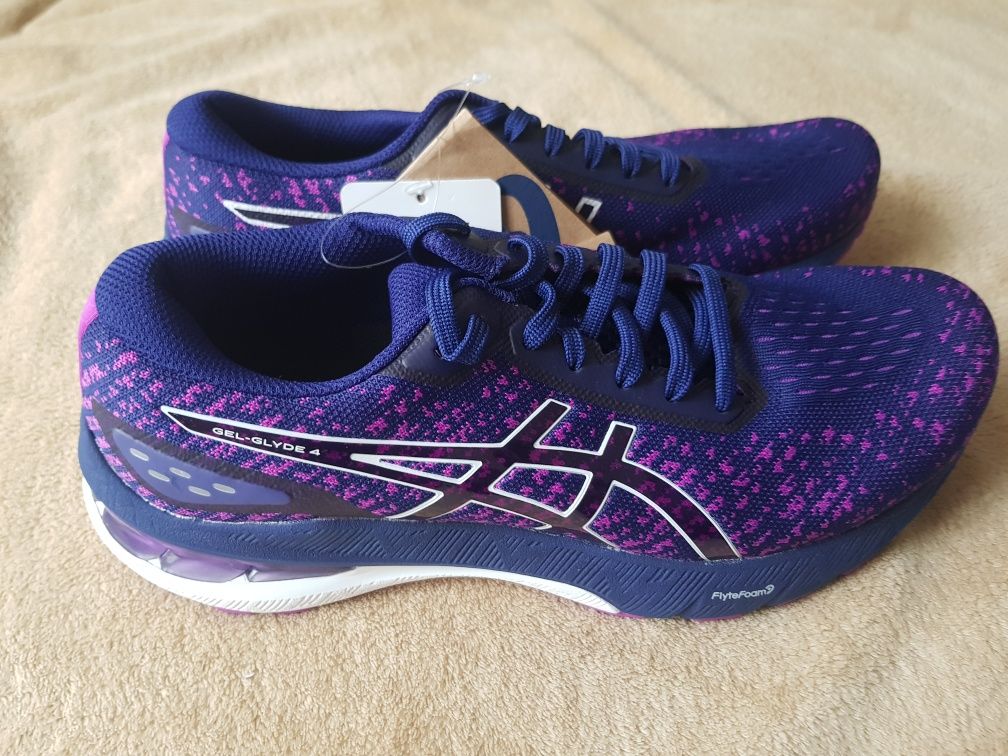 Incaltaminte Asics