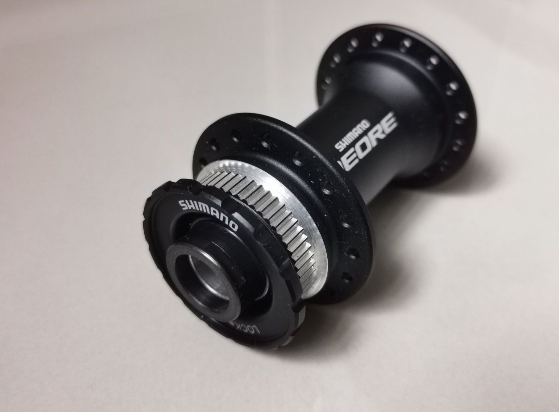 Нова предна главина 15 x 100 Shimano Deore HB-M618 32H