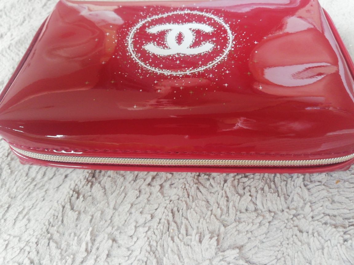 Портмоне CHANEL, оригинално, ново.