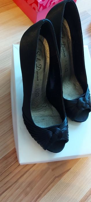 Vand pantofi de ocazie-mar 36