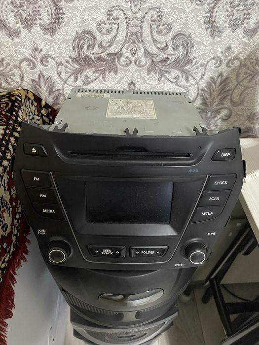 Продам штатную магнитолу от Сантафе