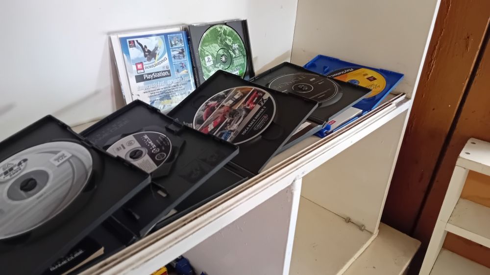 Vand lot de jocuri vechii