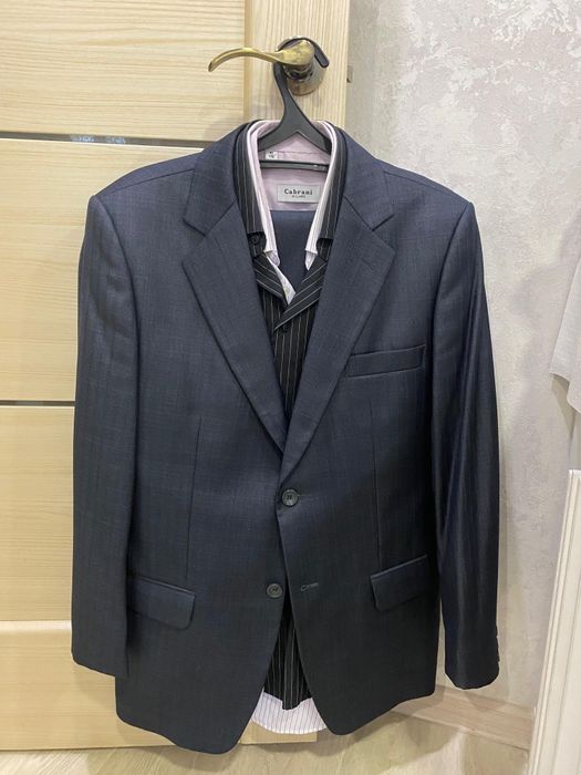 Костюм+3 рубашки. Дёшево!