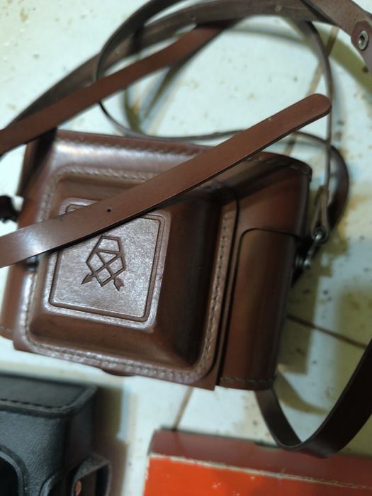 Фотоапарати и театрален бинокъл