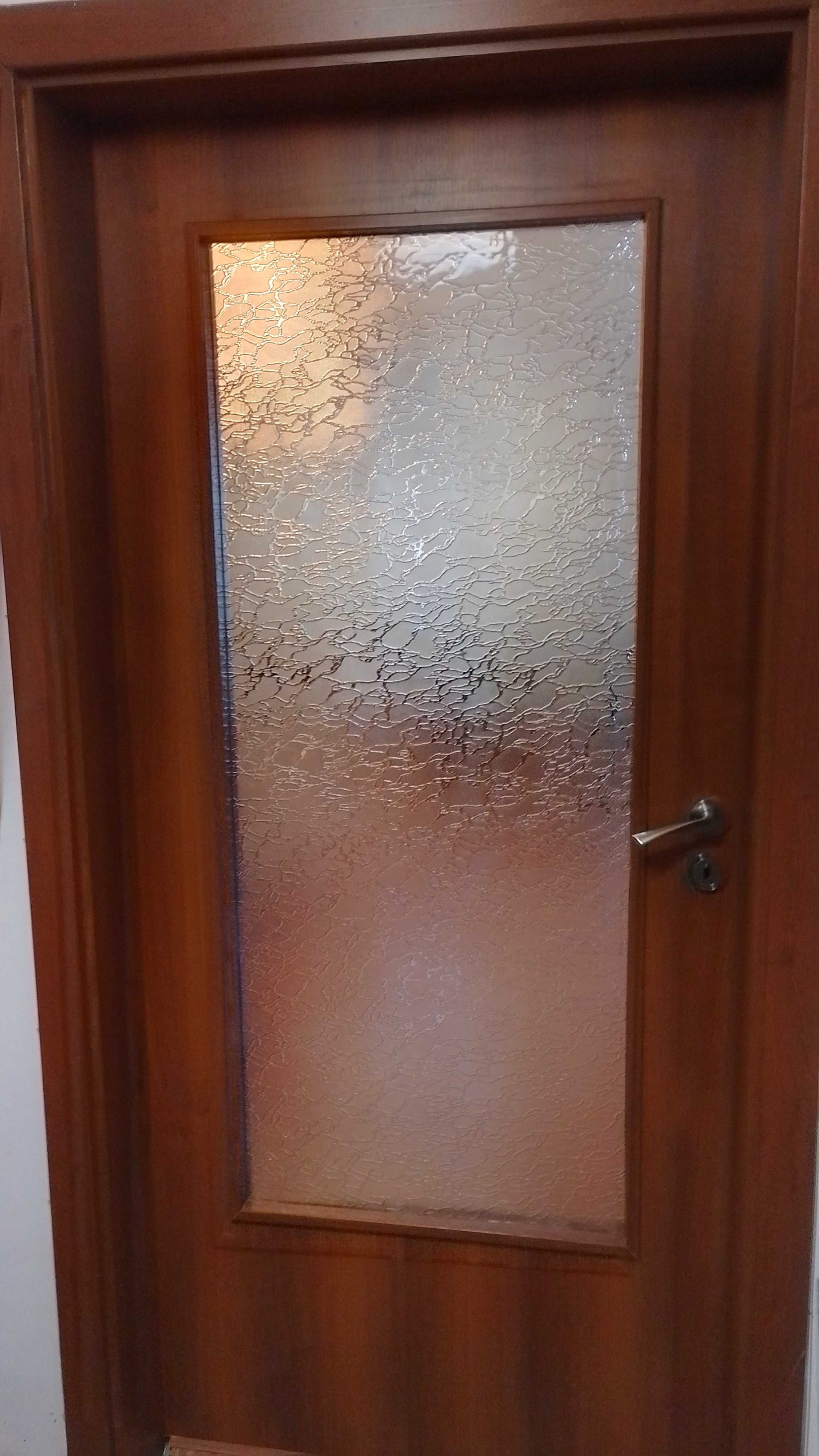 Стъкло за врата смяна на адрес