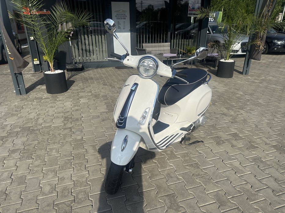 Vespa Primavera Editie Yacht Club 49 cm Pret Fix