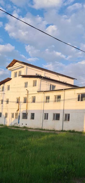 Vand cladire industriala ( hala ) P+3 sau inchiriez (2 euro/mp)