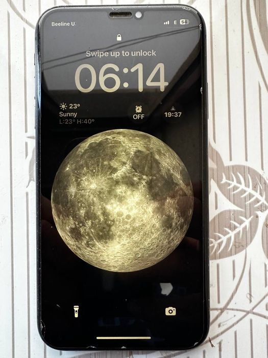 iPhone 11  64 GB