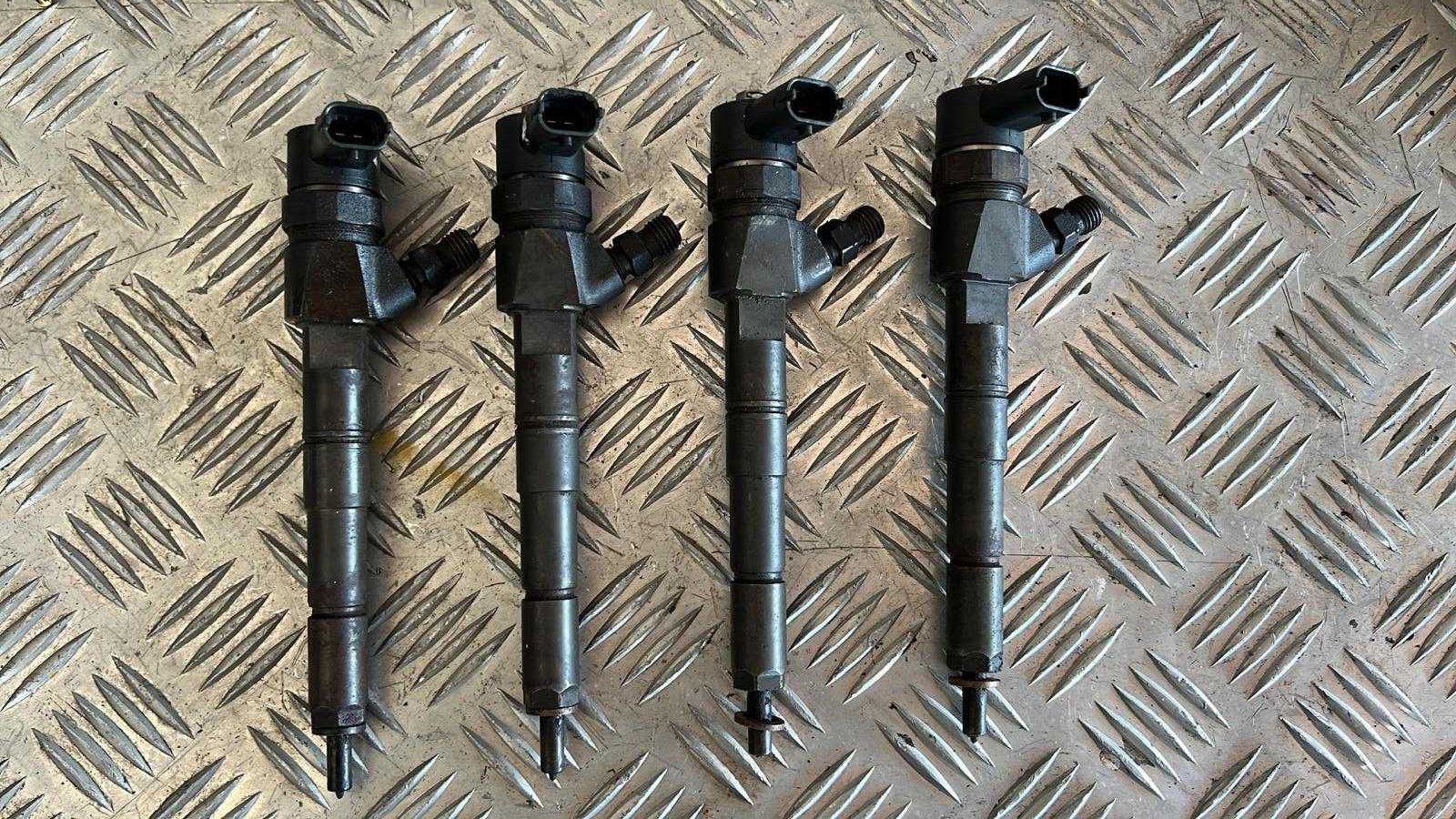 Injector Injectoare Opel Insignia 2.0 diesel 0445110327