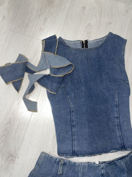 Compleu din denim